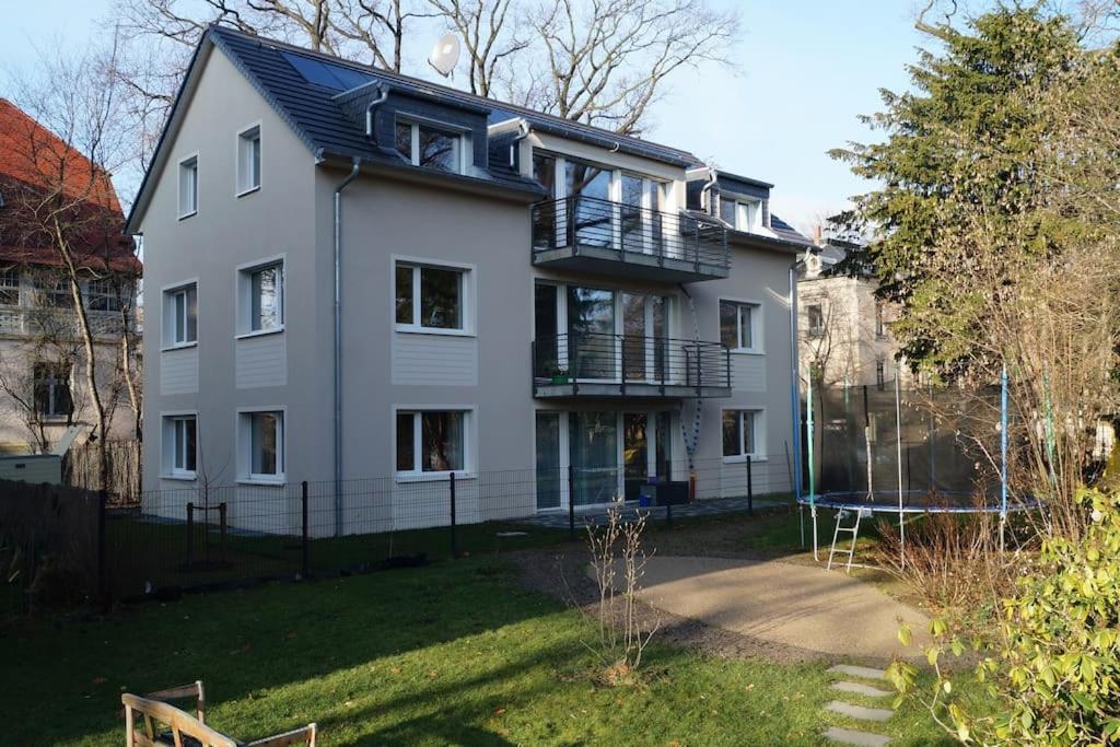 Stilvolle Wohnung In Elbnaehe Mit Balkon, Parkplatz Dresden Buitenkant foto